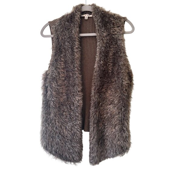 CAbi Womens Faux Fur Alpaca Mohair Blend Vest Brown Ribbed Knit Back - Picture 2 of 8